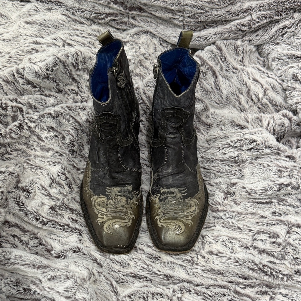 Mark Nason “Rock Lives” Leather Boots Embroidered Ankle Boots Sz 10